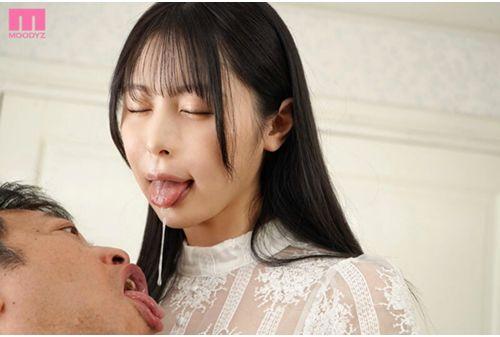 MIDV-825 A Sensitive Beautiful Girl's Drool And A Thick Old Man's Sticky Saliva Intertwine In A Juicy French Kissing Sex Scene Honami Takahashi Screenshot