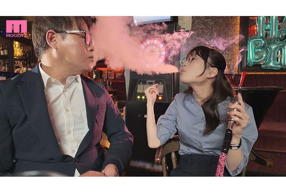 MIDA-465 I Got My Plain-looking, Bespectacled Female Boss Drunk... She Turned Into A Whispering, Seductive Kisser, Bringing Me To A Climax Over And Over Again, And The More She Drank, The More Creampies I Could Get! Amamiya Kanan Screenshot 5