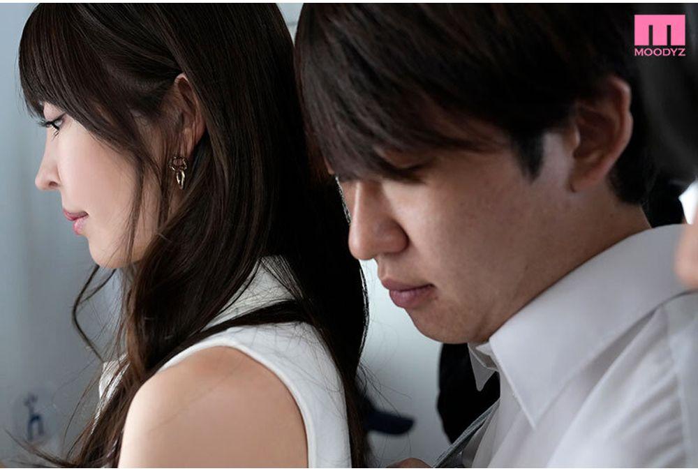 MIKR-082 Hinako-sensei, A Female Teacher In A Tight Skirt, Secretly Lets Me Grope Her While She's On The Train To School. Hinako Mori Screenshot 9