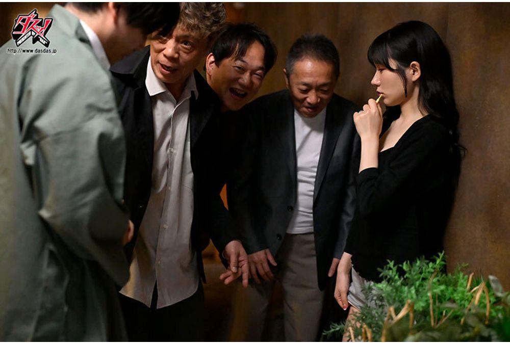 DSOD-080 "Are You Secretly Filming Me? That's Great!" A Former Gal Turned Young Proprietress Of Her Family's Inn Takes Over Her Business And Gives A Handjob And A Near-miss Pussyjob To A Man Who Complains, Leaving Him In A State Of Ecstatic Bliss...leading Him To The Limits Of Pleasure! Mei Itsukaichi Screenshot 12