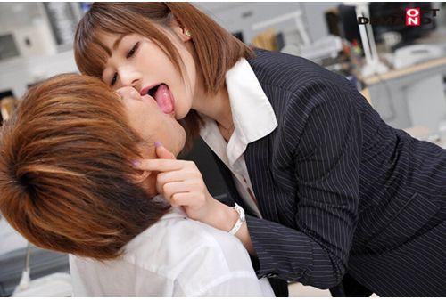 KIRE-087 In An Office Where The Attendance Rate Has Decreased, The Female Boss Who Eats Her Junior Employees One After Another With A Demonic Vero Shabu Vacuum Kiss Temptations Creampie Cowgirl SEX Riho Fujimori Screenshot