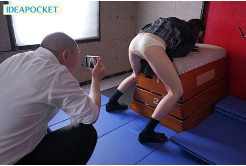 IPZZ-600 Gangbang Desire: A Masochistic Beautiful Girl Who Learned The Pleasure Of Being Violated Wakana Sakura Screenshot 12