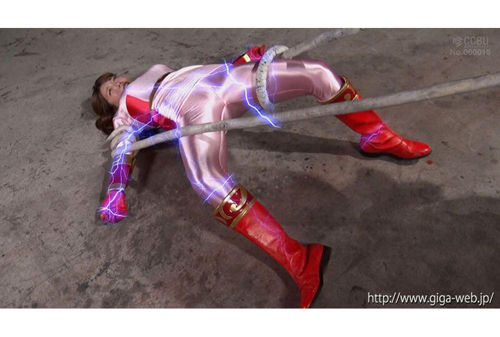 SPSF-02 Touka Sentai Solflower Red Rose Akari Niimura Screenshot 10