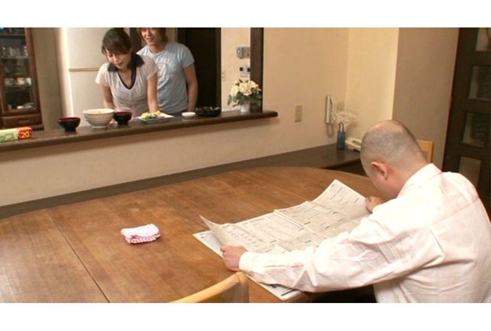 VENU-256 Miwako Yamamoto VS relatives silence transcendence horny mother incest [silence] Screenshot 9