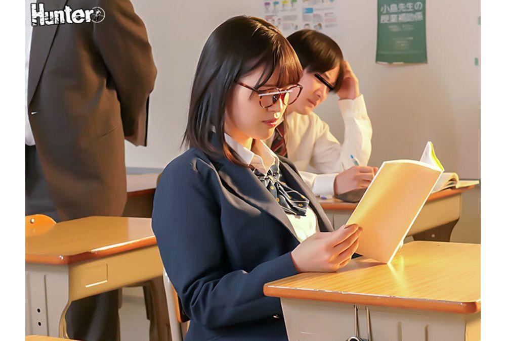 HUNTC-288 The Secret Of The Super Serious, Bespectacled Female Class Representative. After School, She Shows A Sexy Side To Me That She Never Shows To Her Other Classmates... Screenshot 9