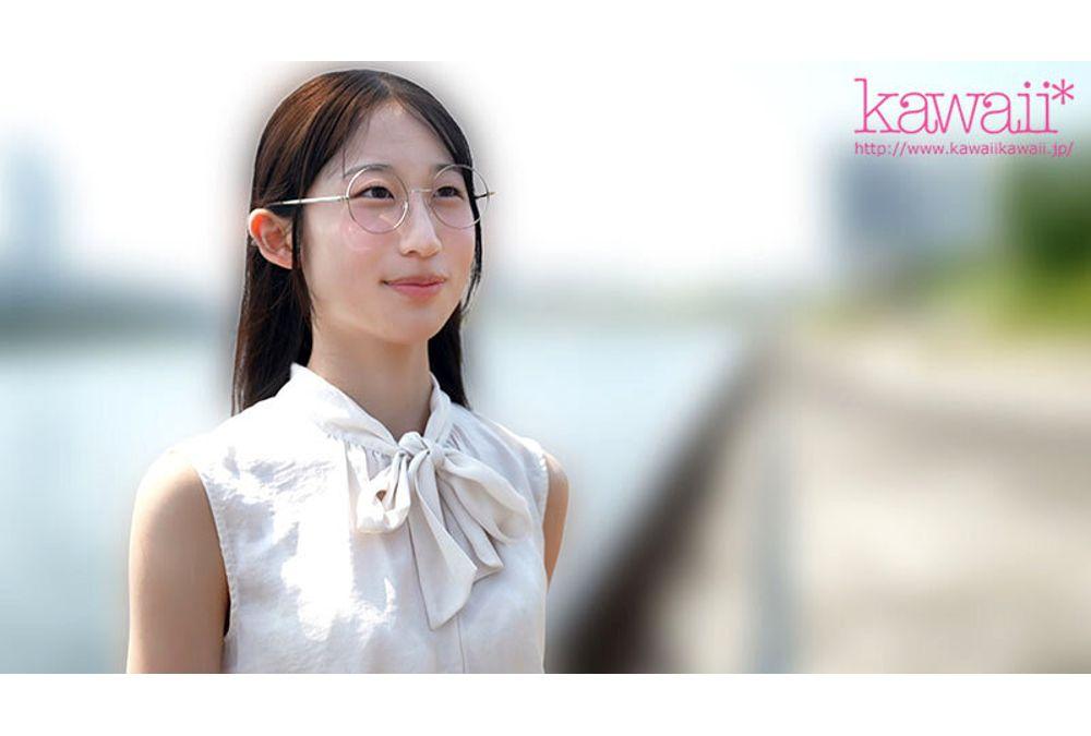 CAWD-938 The Most Slender And Perverted Female College Student At The Most Famous And Intelligent University Loses Her Mind And Becomes A Total Idiot. She Flies Into The Air In Orgasmic Ecstasy, Arching Her Back, Convulsing, Squirting, And Finally Making Her Official Debut. Rei Shiratori Screenshot 9