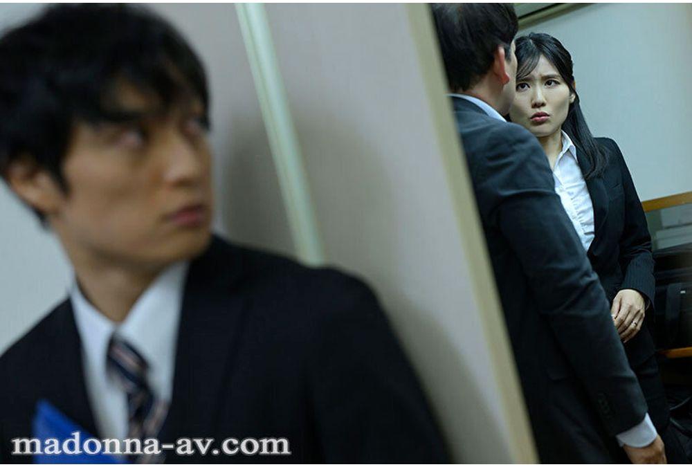 JUR-806 "Your Wife Was Amazing." An Unexpected NTR (Netorare - Cheating/cuckolding) Story Written In The Resignation Letter Of A New Employee Who Quit After 3 Months. Nao Jinguji Screenshot 7
