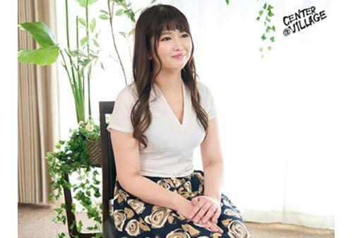 YOCH-003 Undressing For The First Time In Her 40s And Making Her Porn Debut A Real-life Wife Who Wants A Stranger's Stick Even Though She Has An Adult Son Yuki Aiuchi 49 Years Old From Okayama Prefecture Screenshot 6
