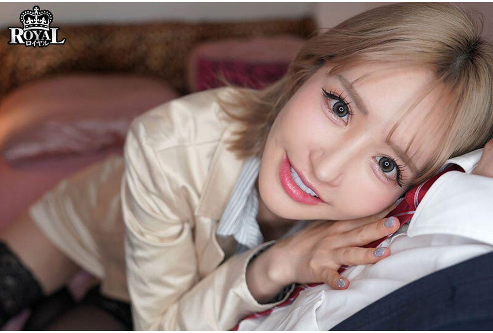ROYD-348 An Incredibly Kind, Busty Gal Boss Who Is A Complete Lover To Otaku, Showering Him With Affectionate Service And Seductive, Subjective Masturbation Support - Sarina Momoe Screenshot 6