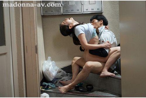 JUL-017 A Married Woman Maki Tomoda Secretly Putting Out Her Husband On The Morning Of Monday, Wednesday, And Friday Screenshot 4