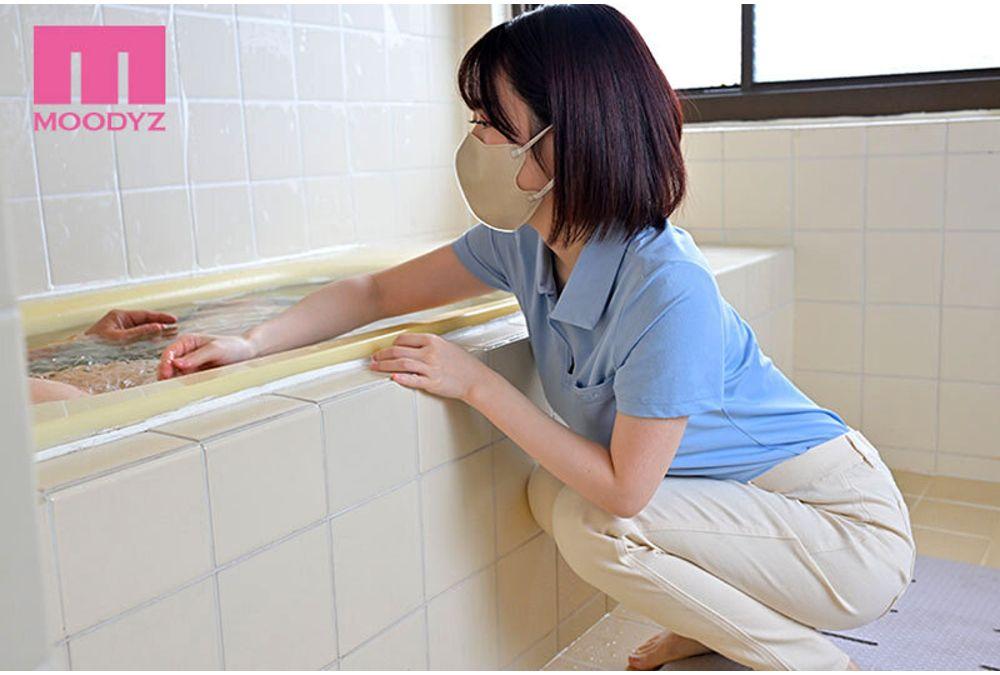 MIDA-597 A Cool, Visiting Helper With A Divine Hourglass Figure And G-cup Breasts Gently But Calmly Helps My Injured, Immobile, Long-neglected Cock To Ejaculate 20 Times. - Sakura Mizuto Screenshot 7