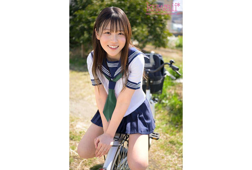 CAWB-036 The Youngest And Most Uniform-wearing Lolita-esque Married Girl In The Adult Industry, Shizuku Hiyama, Makes Her AV Debut. A Girl Who Is Going Through A Rough Patch In Her Marriage, Her Pussy Secretly Desires Raw Insertion And Raw Cumshots. Screenshot 11