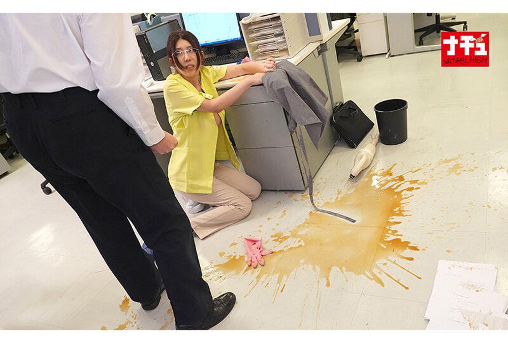 NHDTC-104 Bukkake Sexual Harassment Of Glasses-wearing Busty Wife Cleaning The Office Screenshot 8