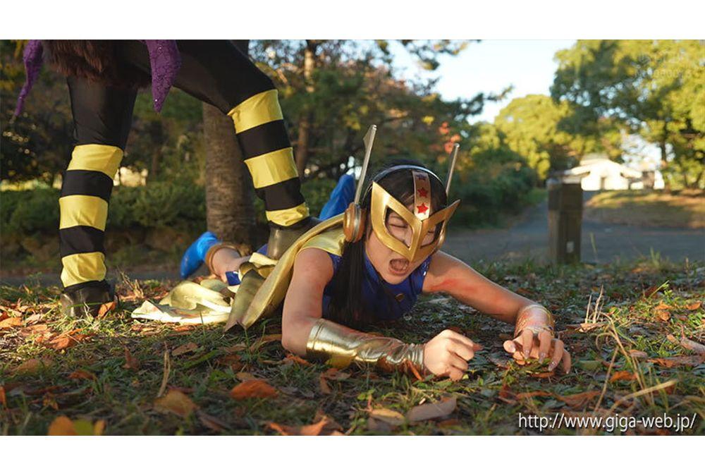 SPSE-94 Fight! Space Woman [Part 2] Episode 50: The Terror Of The Space Insect Monster Bugzer - Yuuki Yoshizawa Screenshot 15