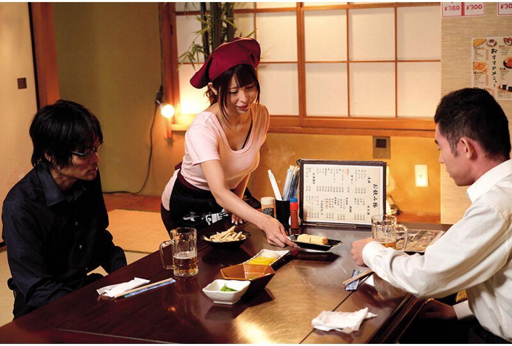 HZGD-323 My Husband Won't Hold Me, So I'm Frustrated... I Pushed My Favorite Younger Part-timer Down And Ate Him Miu Arioka Screenshot 12