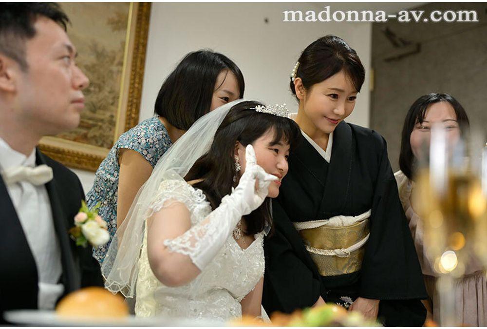 ROE-546 While Watching Her Daughter's Happiness Unfold... A Mother Is Raped By Her Son-in-law At The Wedding Reception. Screenshot 6
