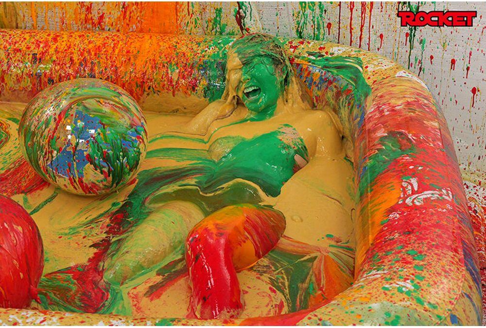 RCTD-716 ROCKET's 18th Anniversary Production: Jump Into The Muddy Pool! Wet & Messy (WAM) Human Crane Game ~Use Your Body Paint To Become A Giant Crane Game Arm And Grab A Prize!~ Screenshot 12