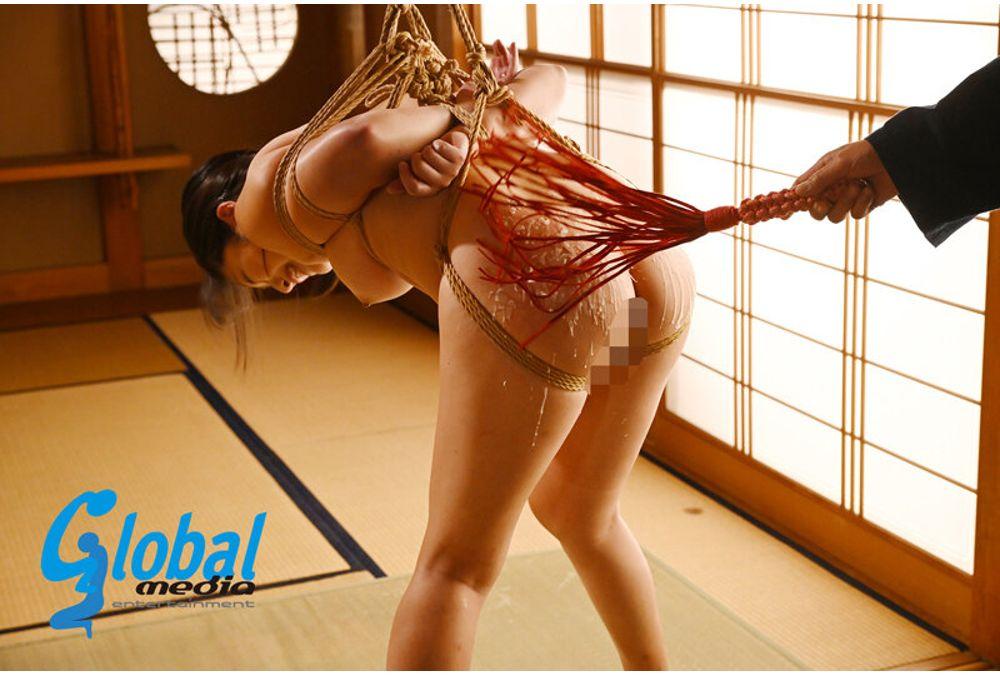 GMA-083 Bondage Training Wife: A Wife Who Married Into A Wealthy Family To Inherit An Inheritance Discovers The Abnormal Pleasures Of Bondage. She Becomes More Addicted To Her Father-in-law's Ropes Than Her Husband's, And The Days Of Strict Training... Miki Haruhara Screenshot 8