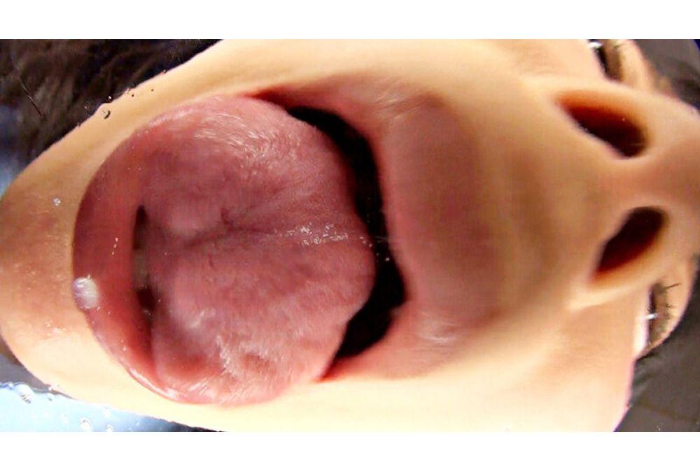 EVIS-605 Virtual Kiss With A Beautiful Woman With A Thick Tongue Screenshot 11