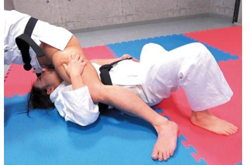 REXD-424 Daughter Of The Licked Leader Defeat Me And Live! Even If I Get Stronger, I'm A Woman In The Dogi Screenshot 5