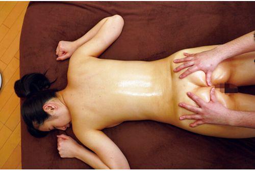 GOGO-007 Women Who Became Sensitive With Oil Massage And Sought Men! ! Screenshot