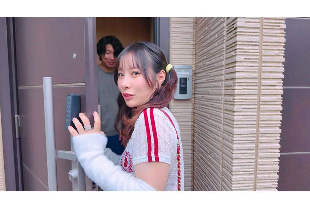 SMRA-003 We're Sending The Super-naturally Slutty Little Devil, Hinako Matsui, To The Home Of A Masochistic Guy! Screenshot 10