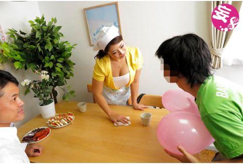 EMEN-033 Tits Housekeeper's × Erogaki Lascivious Brat Is H Mischief In Tits Housekeeper San! ! Naho Hazuki Screenshot