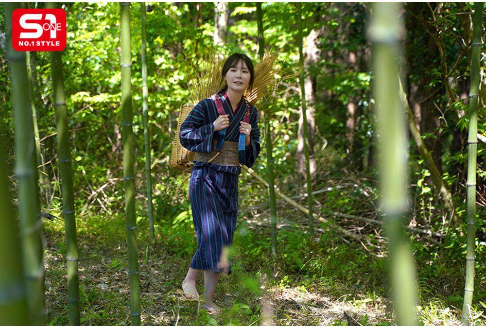 SONE-920 The Cute Village Girl Is The Plaything Of All The Men. Screenshot 6