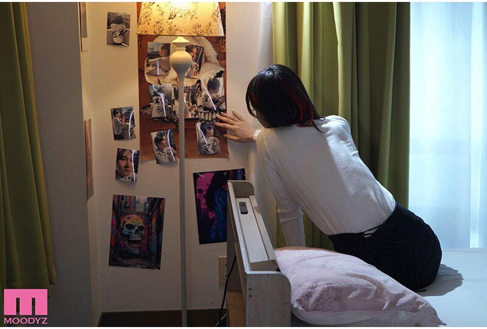 MIMK-288 The Series Has Sold Over 400,000 Copies. A Girl Who Is Incredibly Erotic But Seems Like She'd Ruin You If You Gave In To Her Advances. Live-action Adaptation Of The Popular Erotic Story That Went Viral Every Time It Was Posted On Social Media. Miyashita Reina Screenshot 8