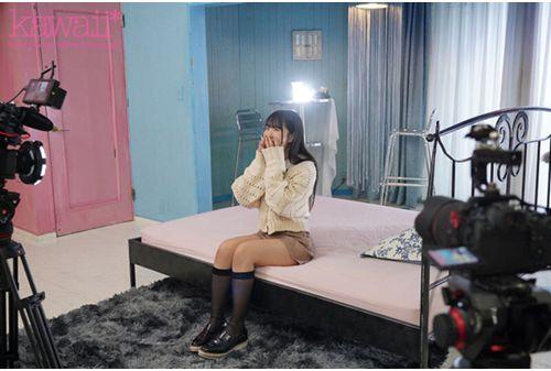 CAWD-655 20 Year Old Promised AV Debut Akari Morimoto, Hcup Busty Girl Smiling And Swaying Screenshot