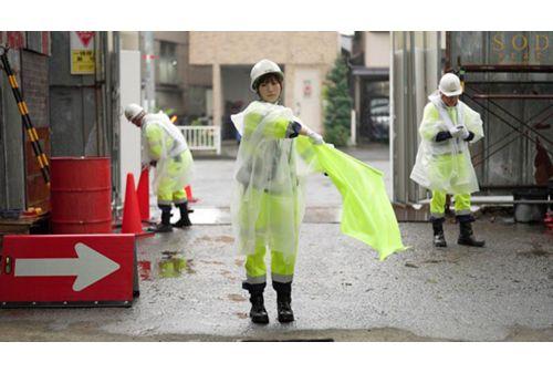 START-170 A Married Couple Starts A Part-time Job Directing Traffic, Where They Meet A Younger Man And Have An Affair While Waiting For Him. Kanan Amamiya Screenshot