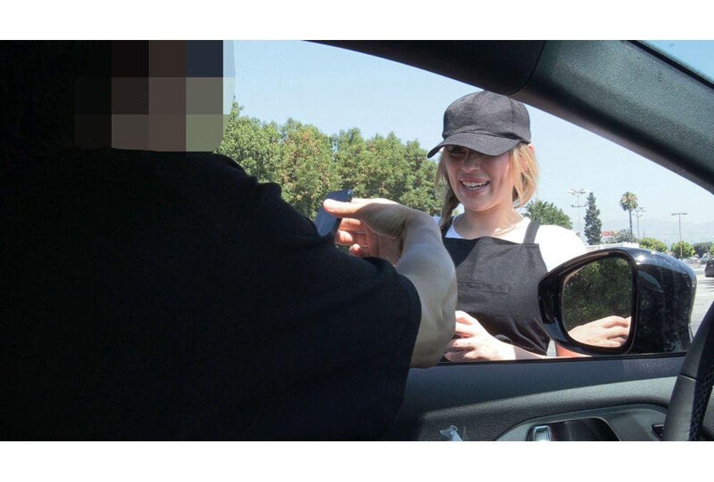 HIKR-251 The Beautiful Woman Who Is The Poster Girl For A Famous Los Angeles Hot Dog Stand Turns Into A Toy Monitor And Ends Up Having Raw, Climaxing Sex! Anna (25) Screenshot 11