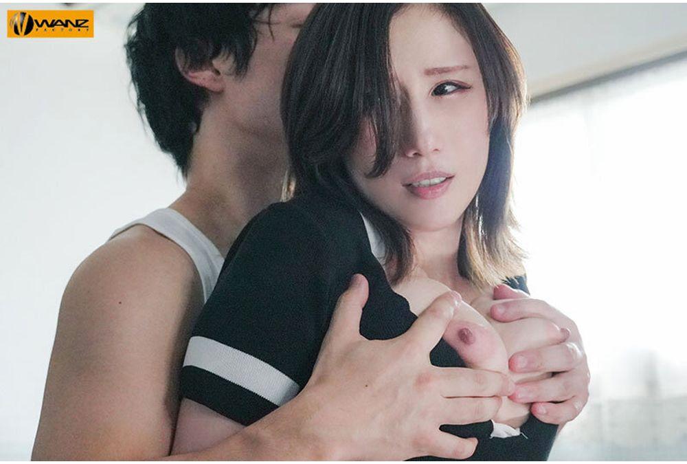 WAAA-615 "My Julia Has A Boyfriend..." A Young Man With An Abnormal Sexual Desire Has Been In Love With The Divorced Woman Living Next Door For 10 Years, And His Unrequited Love Explodes. He Imprisons Her In A Trashed Room And Courts Her. He Uses Aphrodisiacs To Train Her Into Sex, Sweating And Impregnating Her, And They Have Sex Together. JULIA Screenshot 6