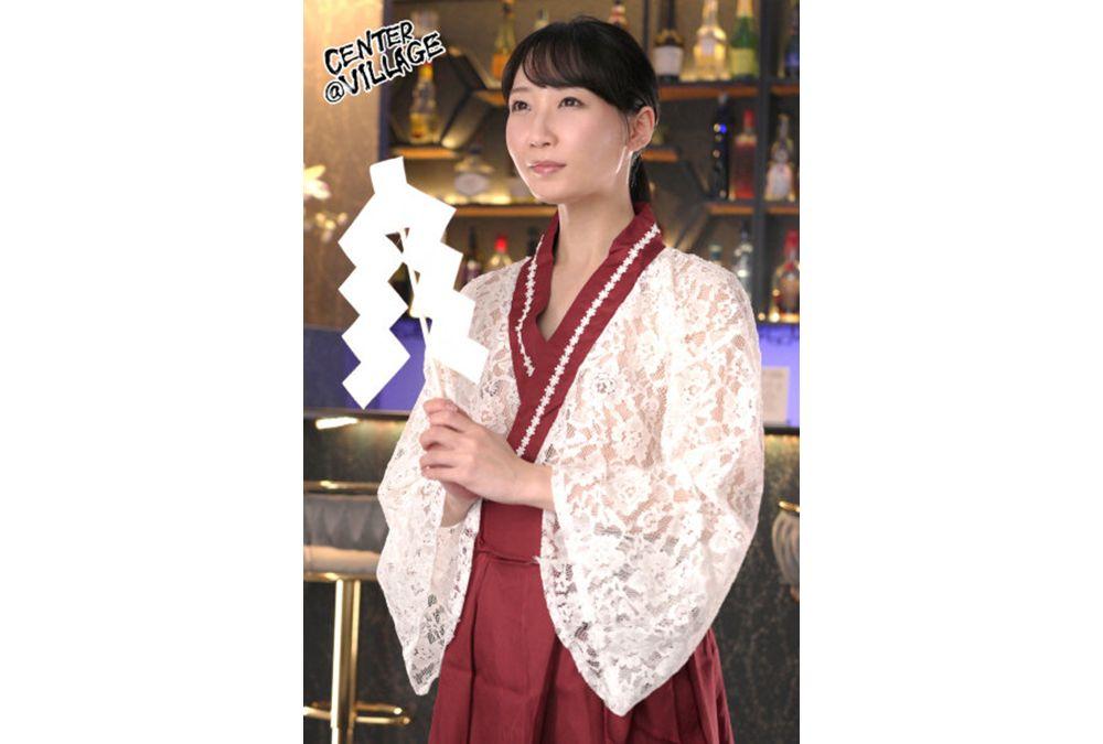 EUUD-89 For Example, What If A Mature Woman Cosplayed?! There, You'll Find A Paradise Of Escapism! (Kimika Shiori) Screenshot 7
