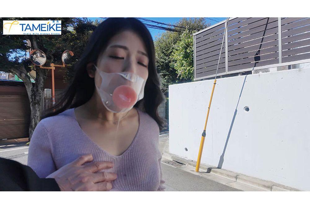 MFYD-186 A Virtuous, Unassuming Wife Awakens Her Masochistic Side! An S&M Training Date Where She Gets Brutally Violated By A Sadistic Man Anytime, Anywhere [Deep Throat Gagging, Teary-eyed Orgasm, Outdoor Training Date, Etc...] Screenshot 7