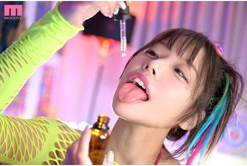 MIDA-184 My Boss Nana Has Become A Bitch After Buying An Aphrodisiac Lipstick Online, And We Have A Filthy, Lewd Sex Session In Which I Lick And Suck All Of Her Bodily Fluids, Love Juices, And Semen. Nana Yagi Screenshot 6