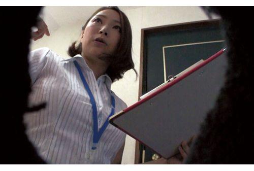 SPZ-1153 If You Take Out Your Dick And Ask A Real Estate Lady To Help You Jerk Off, How Far Will You Go? Screenshot 13