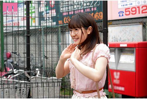 MIFD-080 A Quiet But Cute Girl Who Was Alone In The School Year. Yin Ka Pretty Girl 19 Years Old Taking Glasses And AV Debut Kana Ayori Screenshot