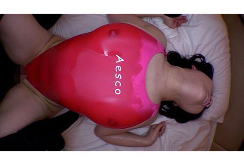 FLAV-336 Nipple Tight Lewd Big Ass Swimming Mama Is Our Sexual Desire Processing Meat Urinal Screenshot 9