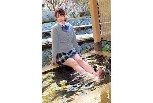 SKMJ-343 A Hot Spring Trip That Continues To Ejaculate In The Mouth, Face And Pussy Of A Young Girl Who Is Less Than Adult-A Beautiful Girl In Uniform Who Awakens To Sex- Screenshot