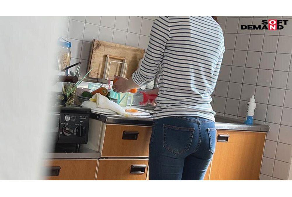 SDDE-757 In My House, When We Get Scolded, We Get Our Dicks Jerked Off. Is It The Same In Other Houses Too? Screenshot 13