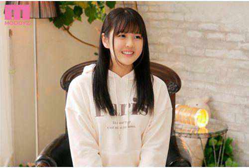 MIFD-129 I Want To Eat This Daughter. Newcomer 19-year-old Skin Dewy AV Debut! !! Active College Student Mamiya Hana Who Can Talk For Two Hours With Manga And Basketball Screenshot
