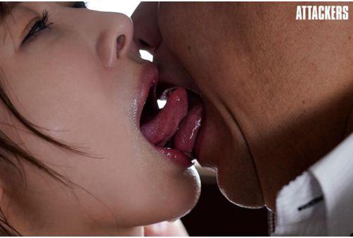 SAME-187 Secret Kissing In The President's Office Where Saliva Mixes Rio Kuriyama Screenshot 6