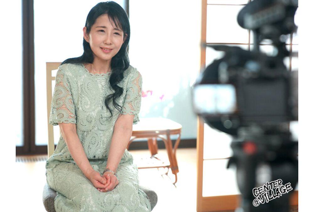 JRZE-255 First Shoot Of A 50-Year-Old Wife Document Chihiro Takemiya Screenshot 7