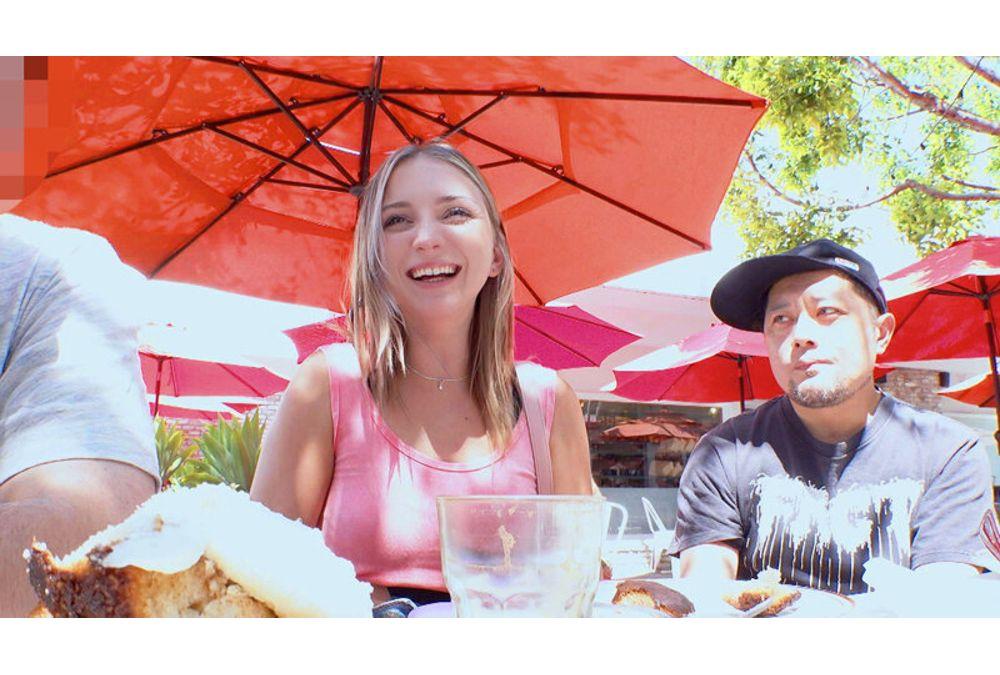 HIKB-013 The 10 Amateur Girls We Picked Up In Los Angeles Were So Cute And Sexy That We Forced Them Into Making Their AV Debut. 300-minute Collector's Edition Vol.08 Screenshot 14