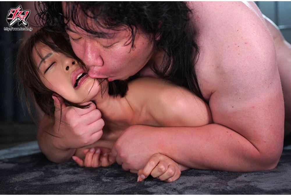 DASS-740 A Week In Which She Is Held Captive By The Yakuza And Forced To Engage In A Drug-fueled Orgy, With No Choice But To Trust And Watch Over Her. Screenshot 8