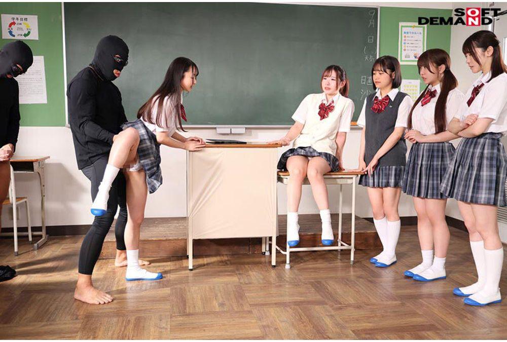 SDDE-758 - Sex Is A Part Of Everyday Life - A Youthful Ensemble Of Five Childhood Friends Who "always Have Sex" At A Prestigious Private Girls' School - 10 Sexual Encounters, 19 Ejaculations Screenshot 11
