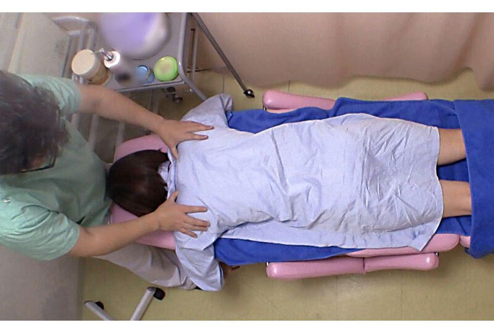 DBNK-084 Amateur Moms Get Hooked On Erotic Massage At A Beauty Salon For Women - 4 Hours Screenshot 11