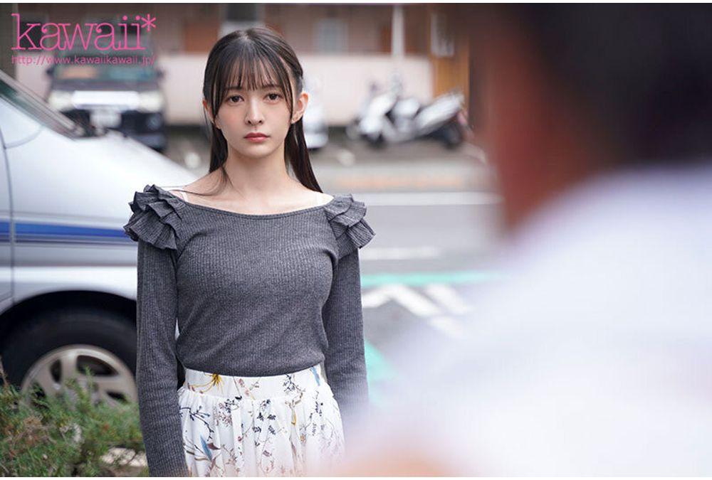 PFES-122 My Unsociable Neighbor, A College Girl, Is Unsociably Flashing Her Panties In The Hallway... Is She Horny? Izumi Yukimura Screenshot 9