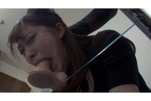 CEKD-001 A Huge Dick Destroys Her Face, Her Throat Is Pounded, And She Is Fucked Raw In This Brutal Torture Sex Scene - A Deep Throat Documentary Screenshot